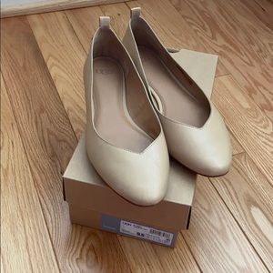 UGG tan Lynley flats